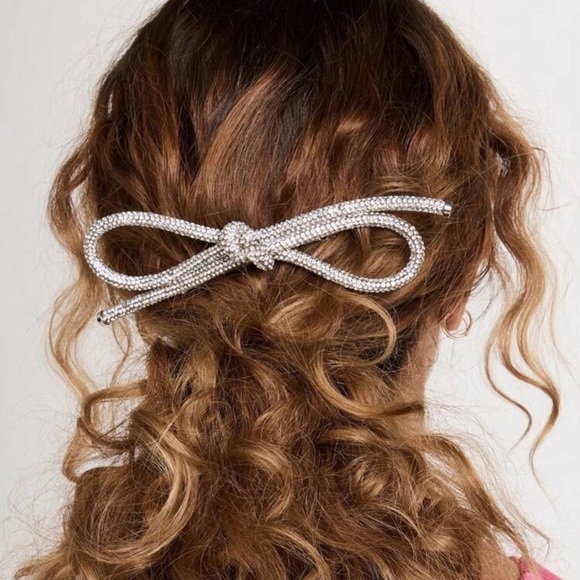 New Silver Crystal Bow Barrette ✨✨💕💕 - Picture 1 of 7